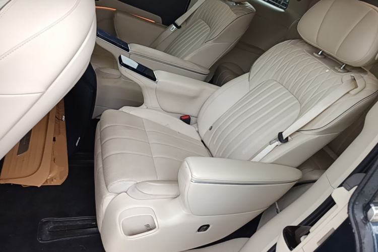 Used VOYAH Dream 2025 PHEV Four-Wheel-Drive Flagship Kunpeng Edition Left Rear Seat