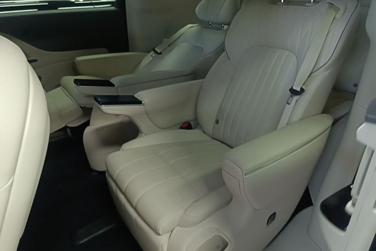 Used VOYAH Dream 2025 PHEV Four-Wheel-Drive Flagship Kunpeng Edition Left Rear Seat