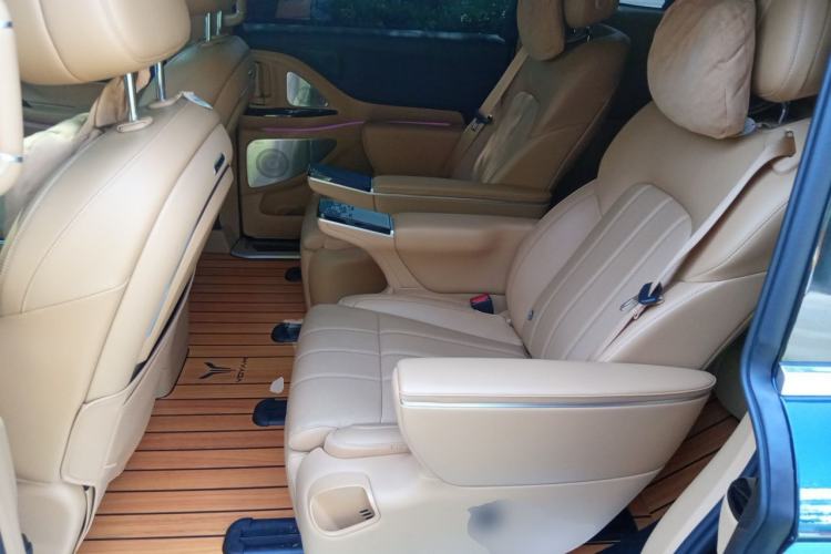 Used VOYAH Dream 2025 PHEV Four-Wheel Drive Excellence Kunpeng Edition Left Rear Seat