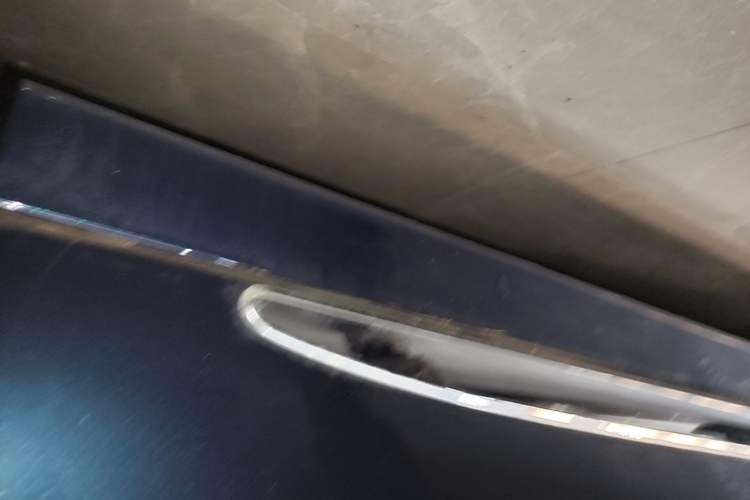Used VOYAH Dream 2025 PHEV Four-Wheel-Drive Flagship Kunpeng Edition Left Side Sill