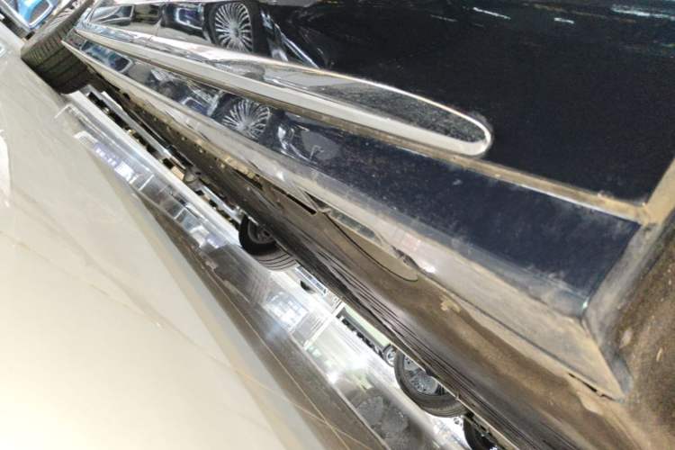 Used VOYAH Dream 2025 PHEV Four-Wheel Drive Prestige Qiankun Edition Left Side Sill