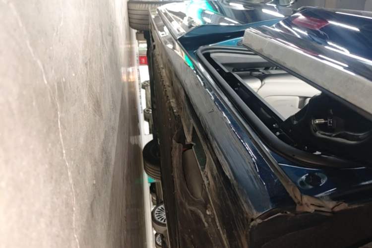 Used VOYAH Dream 2025 PHEV Four-Wheel Drive Prestige Kunpeng Edition Left Side Sill