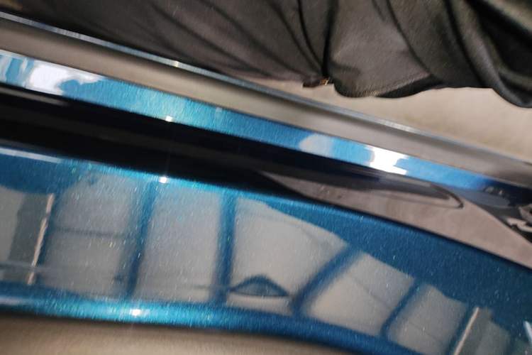 Used VOYAH Dream 2025 PHEV Four-Wheel-Drive Flagship Kunpeng Edition Left Side Sill