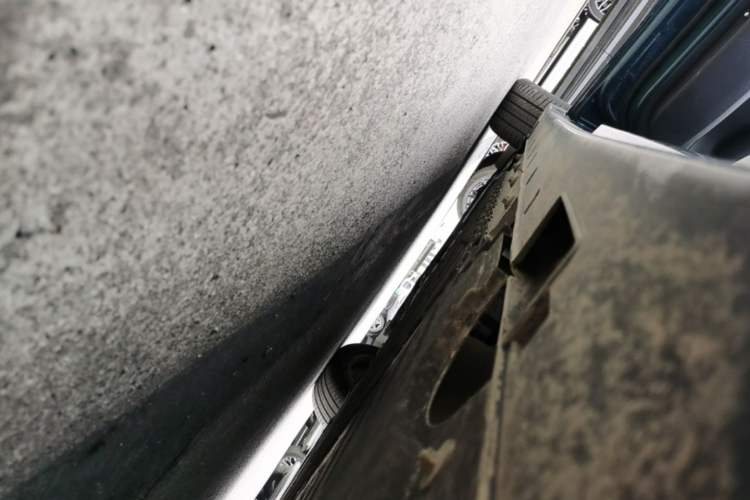 Used VOYAH Dream 2025 PHEV Four-Wheel-Drive Flagship Kunpeng Edition Left Side Sill