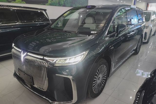 Used VOYAH Dream 2025 PHEV Four-Wheel Drive Excellence Qiankun Edition