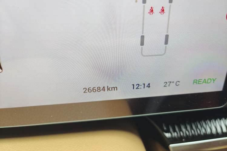 Used VOYAH Dream 2025 PHEV Four-Wheel Drive Prestige Kunpeng Edition Odometer Close Up
