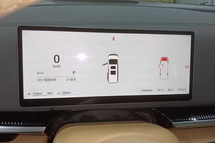 Used VOYAH Dream 2025 PHEV Four-Wheel-Drive Flagship Kunpeng Edition Odometer Close Up