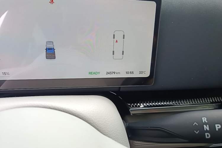 Used VOYAH Dream 2025 PHEV Four-Wheel-Drive Flagship Kunpeng Edition Odometer Close Up