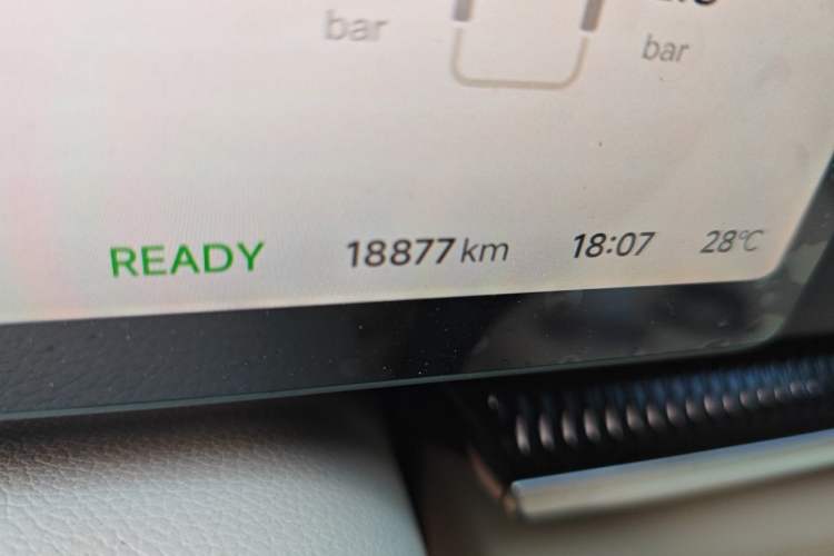 Used VOYAH Dream 2025 PHEV Four-Wheel Drive Prestige Kunpeng Edition Odometer Close Up