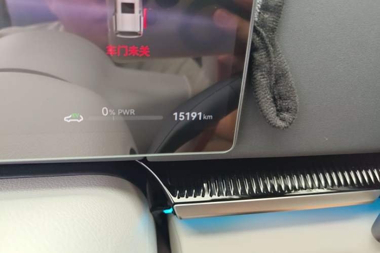 Used VOYAH Dream 2025 PHEV Four-Wheel-Drive Flagship Version – Qiankun Edition Odometer Close Up