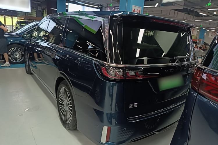 Used VOYAH Dream 2025 PHEV Four-Wheel-Drive Flagship Kunpeng Edition Rear