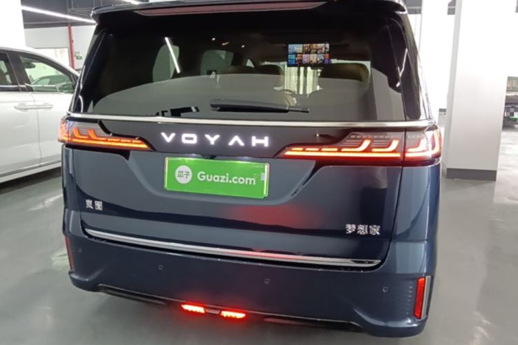 Used VOYAH Dream 2025 PHEV Four-Wheel-Drive Flagship Kunpeng Edition Rear