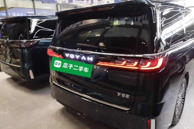 Used VOYAH Dream 2025 PHEV Four-Wheel-Drive Flagship Kunpeng Edition Rear