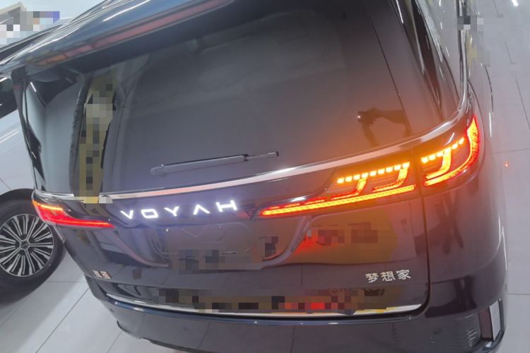 Used VOYAH Dream 2025 PHEV Four-Wheel-Drive Flagship Kunpeng Edition Rear