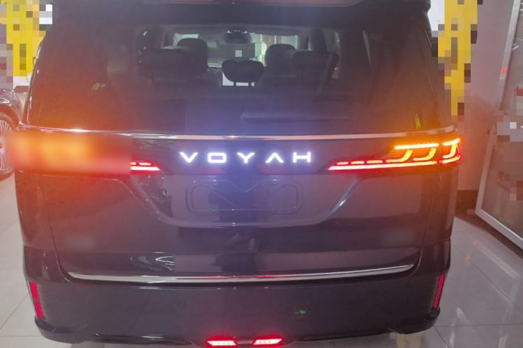 Used VOYAH Dream 2025 PHEV Four-Wheel-Drive Flagship Kunpeng Edition Rear