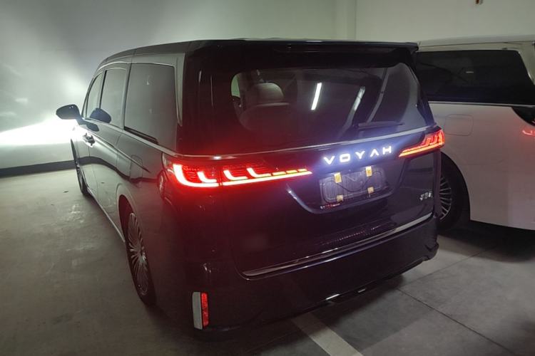 Used VOYAH Dream 2025 PHEV Four-Wheel-Drive Flagship Kunpeng Edition Rear Left 45 Deg