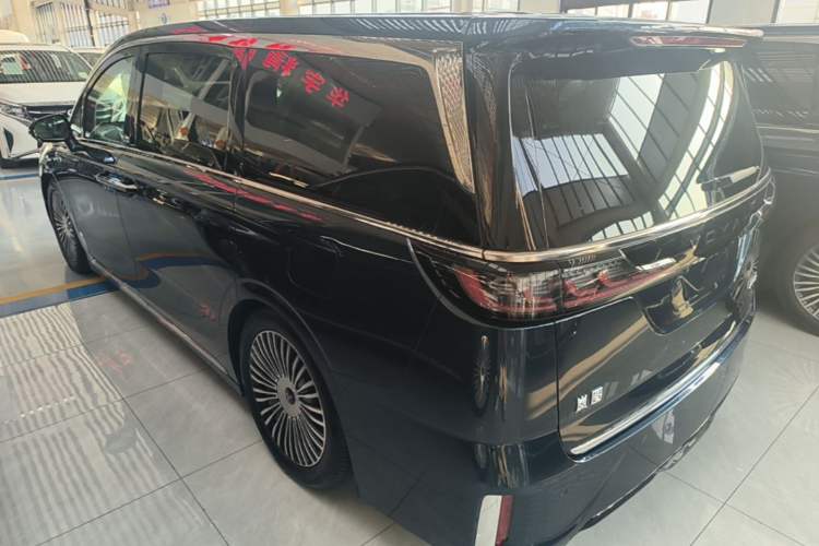Used VOYAH Dream 2025 PHEV Four-Wheel-Drive Flagship Kunpeng Edition Rear Left 45 Deg
