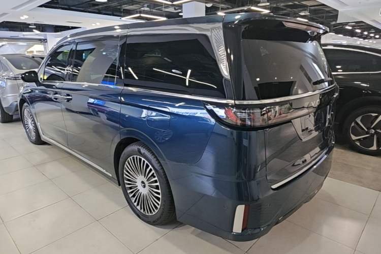 Used VOYAH Dream 2025 PHEV Four-Wheel-Drive Flagship Kunpeng Edition Rear Left 45 Deg