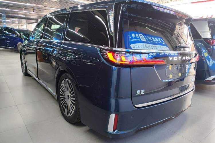 Used VOYAH Dream 2025 PHEV Four-Wheel-Drive Flagship Kunpeng Edition Rear Left 45 Deg