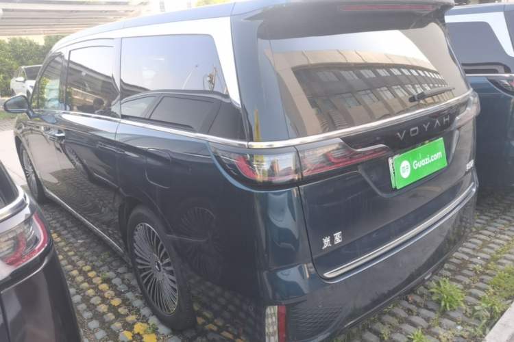 Used VOYAH Dream 2025 PHEV Four-Wheel-Drive Flagship Kunpeng Edition Rear Left 45 Deg