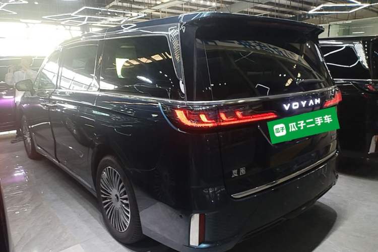 Used VOYAH Dream 2025 PHEV Four-Wheel-Drive Flagship Kunpeng Edition Rear Left 45 Deg