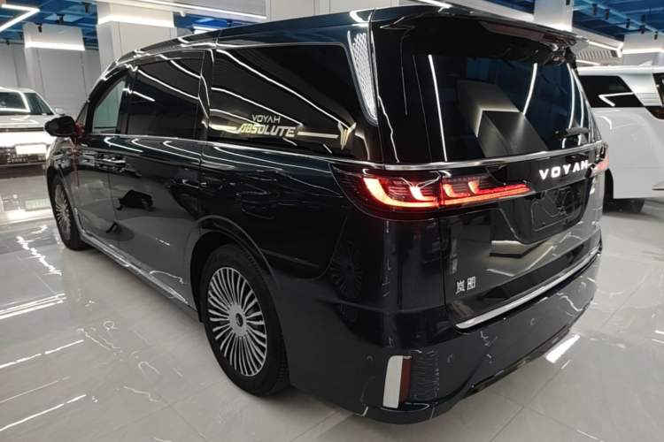 Used VOYAH Dream 2025 PHEV Four-Wheel Drive Excellence Kunpeng Edition Rear Left 45 Deg