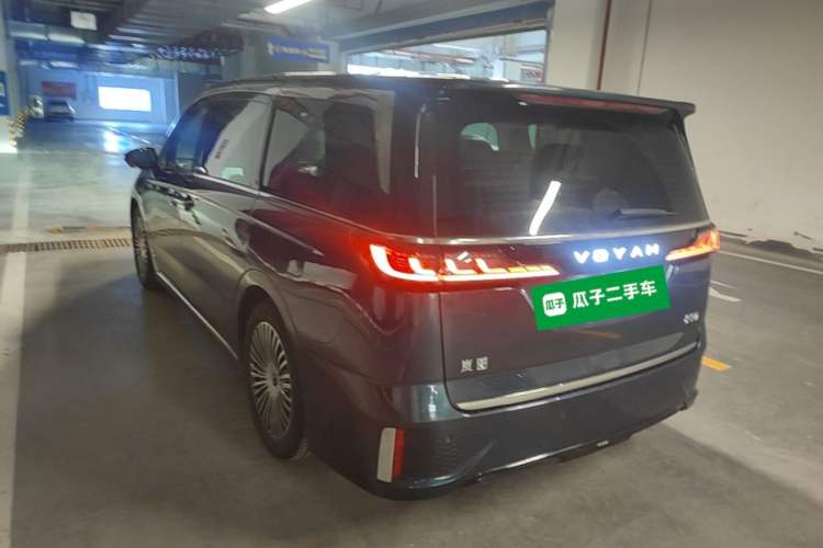 Used VOYAH Dream 2025 PHEV Four-Wheel-Drive Flagship Kunpeng Edition Rear Left 45 Deg