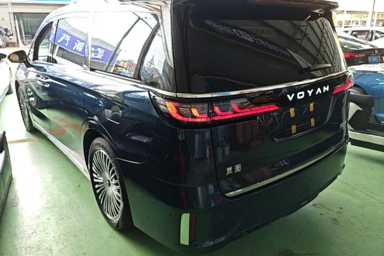 Used VOYAH Dream 2025 PHEV Four-Wheel Drive Prestige Kunpeng Edition Rear Left 45 Deg