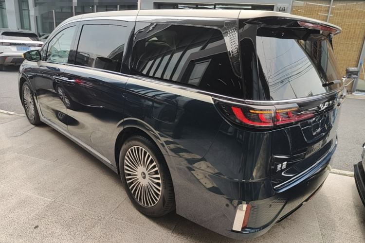 Used VOYAH Dream 2025 PHEV Four-Wheel-Drive Flagship Version – Qiankun Edition Rear Left 45 Deg