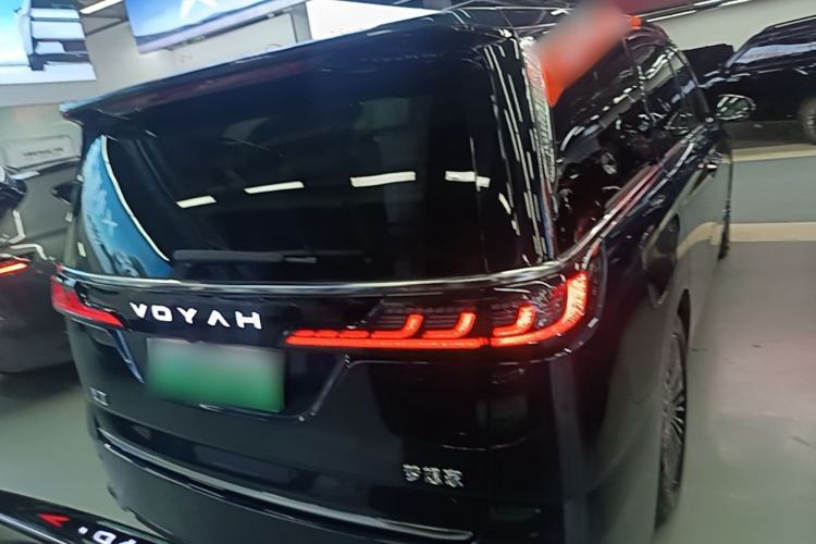 Used VOYAH Dream 2025 PHEV Four-Wheel-Drive Flagship Kunpeng Edition Rear