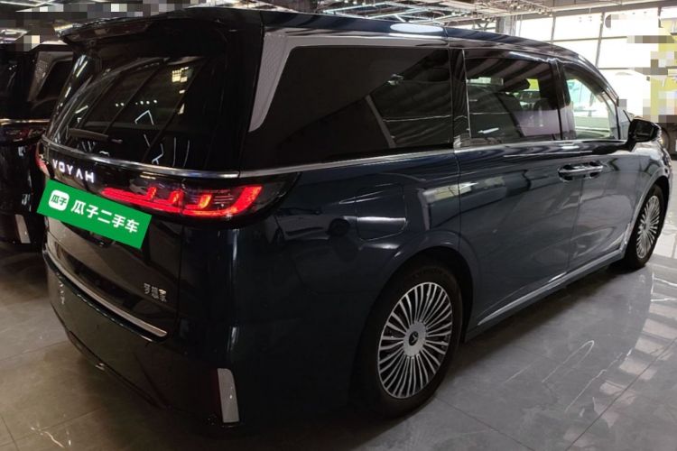 Used VOYAH Dream 2025 PHEV Four-Wheel-Drive Flagship Kunpeng Edition Rear Right 45 Deg