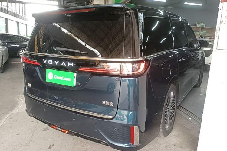 Used VOYAH Dream 2025 PHEV Four-Wheel Drive Prestige Qiankun Edition Rear Right 45 Deg