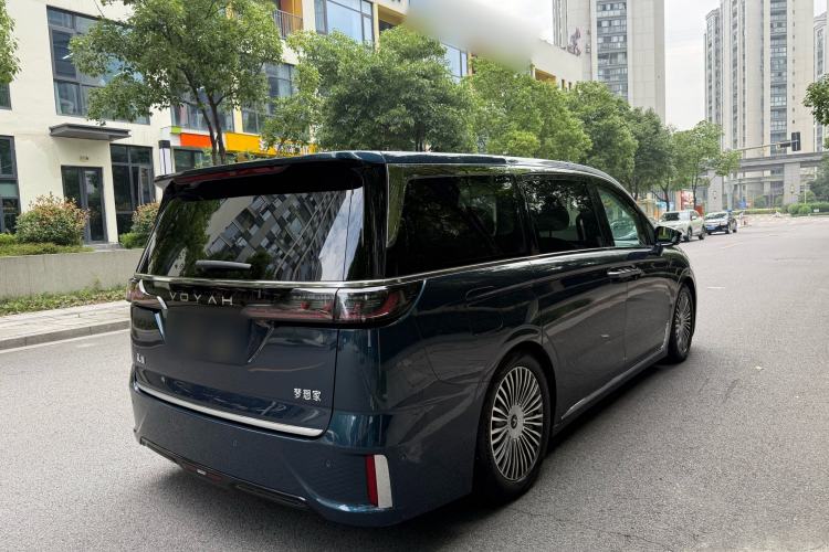 Used VOYAH Dream 2025 PHEV Four-Wheel-Drive Flagship Kunpeng Edition Rear Right 45 Deg