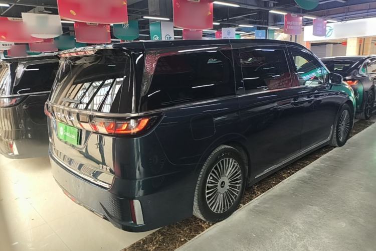 Used VOYAH Dream 2025 PHEV Four-Wheel-Drive Flagship Kunpeng Edition Rear Right 45 Deg