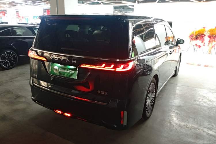 Used VOYAH Dream 2025 PHEV Four-Wheel-Drive Flagship Kunpeng Edition Rear Right 45 Deg