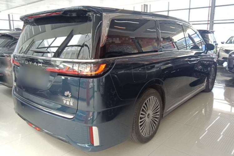 Used VOYAH Dream 2025 PHEV Four-Wheel-Drive Flagship Kunpeng Edition Rear Right 45 Deg