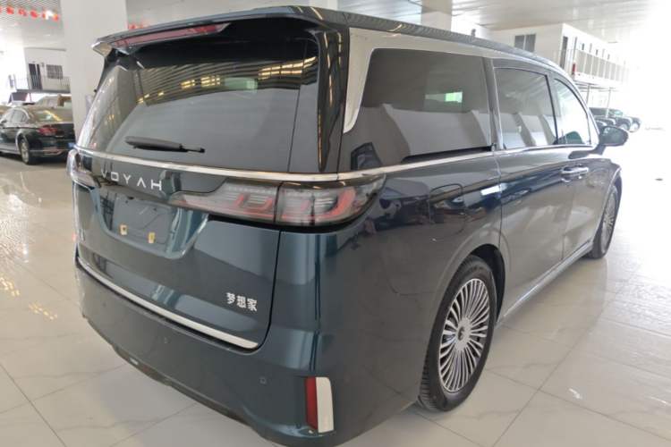 Used VOYAH Dream 2025 PHEV Four-Wheel-Drive Flagship Kunpeng Edition Rear Right 45 Deg