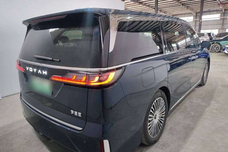 Used VOYAH Dream 2025 PHEV Four-Wheel-Drive Flagship Kunpeng Edition Rear Right 45 Deg