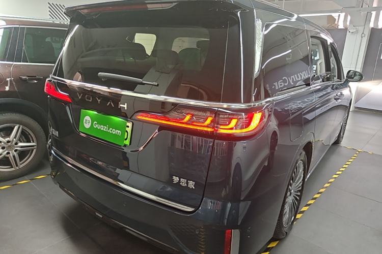 Used VOYAH Dream 2025 PHEV Four-Wheel-Drive Flagship Kunpeng Edition Rear Right 45 Deg