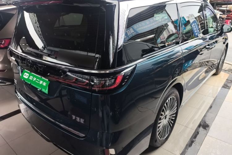 Used VOYAH Dream 2025 PHEV Four-Wheel-Drive Flagship Version – Qiankun Edition Rear Right 45 Deg