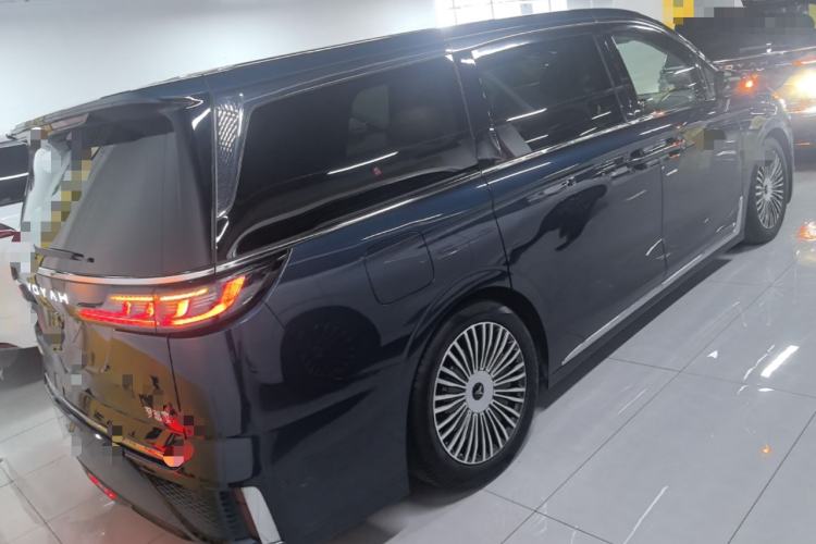 Used VOYAH Dream 2025 PHEV Four-Wheel-Drive Flagship Kunpeng Edition Rear Right 45 Deg