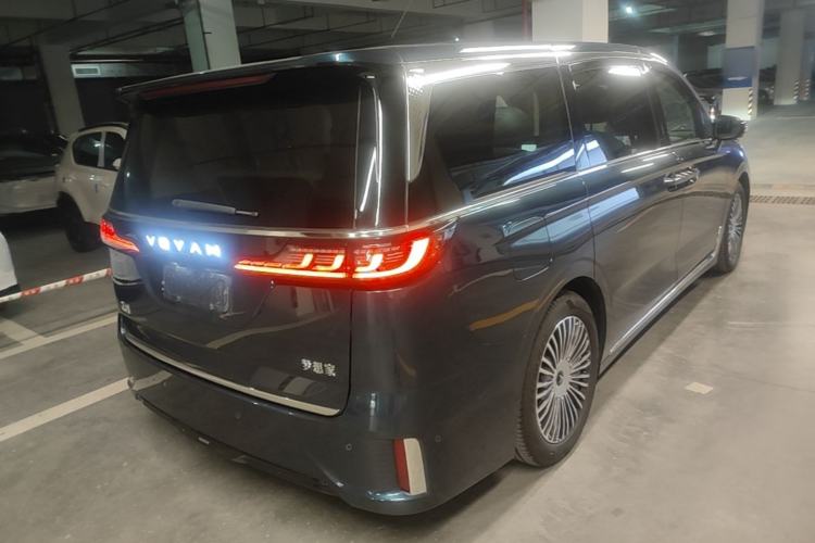 Used VOYAH Dream 2025 PHEV Four-Wheel-Drive Flagship Kunpeng Edition Rear Right 45 Deg
