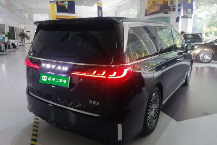 Used VOYAH Dream 2025 PHEV Four-Wheel-Drive Flagship Kunpeng Edition Rear Right 45 Deg