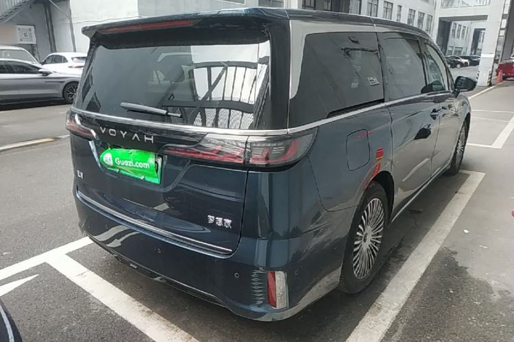 Used VOYAH Dream 2025 PHEV Four-Wheel Drive Prestige Kunpeng Edition Rear Right 45 Deg