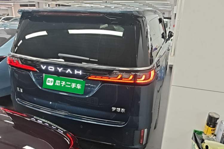 Used VOYAH Dream 2025 PHEV Four-Wheel Drive Prestige Kunpeng Edition Rear Right 45 Deg