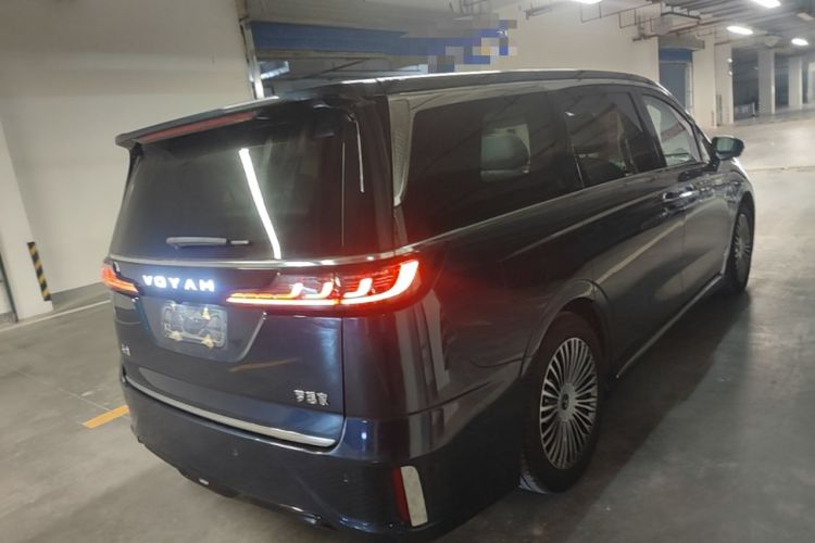 Used VOYAH Dream 2025 PHEV Four-Wheel-Drive Flagship Kunpeng Edition Rear Right 45 Deg