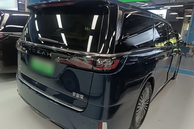 Used VOYAH Dream 2025 PHEV Four-Wheel-Drive Flagship Kunpeng Edition Rear Right 45 Deg