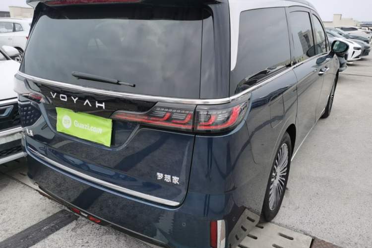 Used VOYAH Dream 2025 PHEV Four-Wheel-Drive Flagship Kunpeng Edition Rear Right 45 Deg
