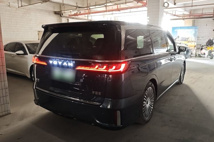 Used VOYAH Dream 2025 PHEV Four-Wheel-Drive Flagship Kunpeng Edition Rear Right 45 Deg
