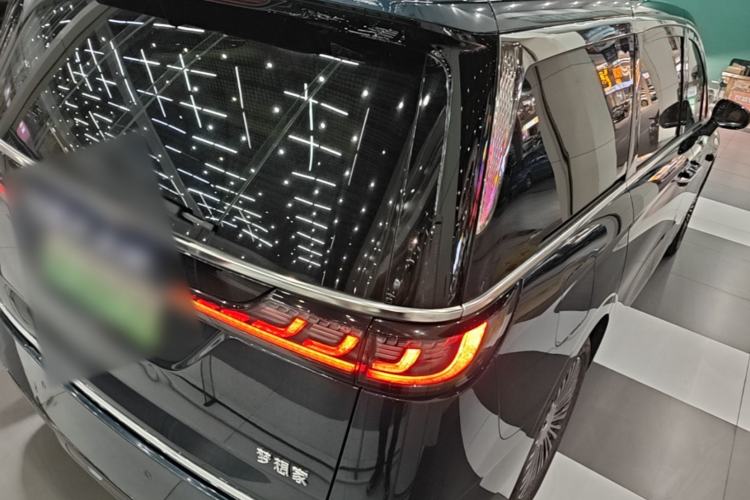 Used VOYAH Dream 2025 PHEV Four-Wheel Drive Prestige Qiankun Edition Rear Right 45 Deg